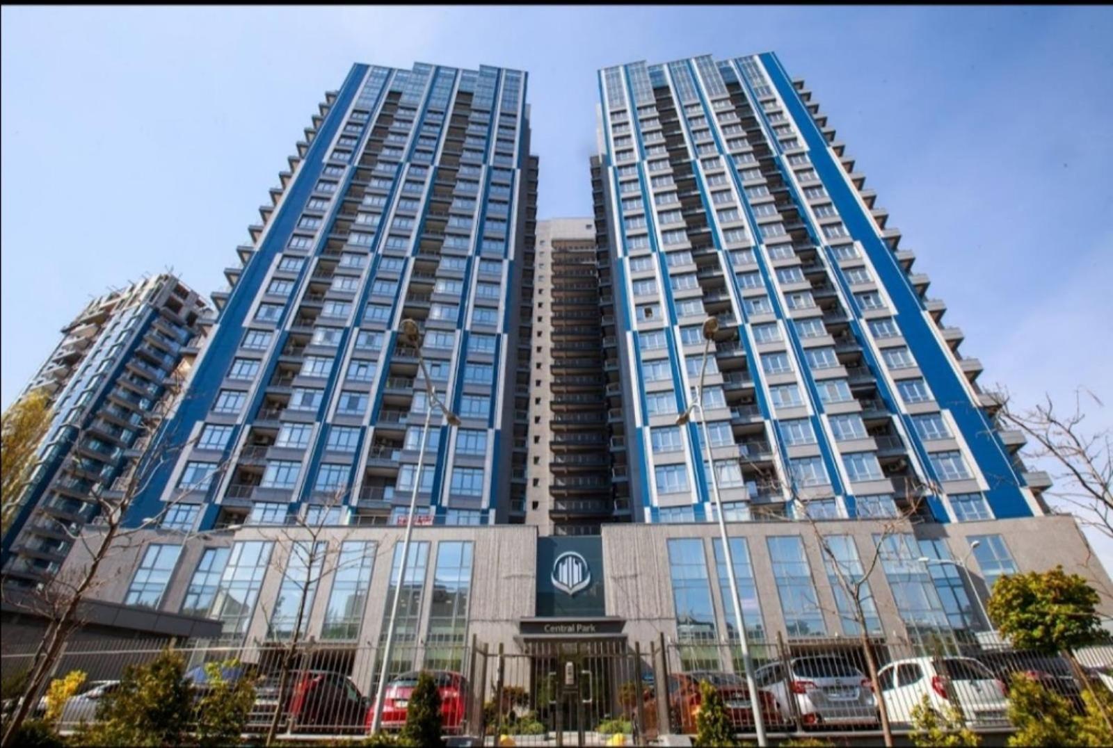 Petrovdom Apartments 3-143 In Rc Central Park, 7 John Mccain Street 키예프 외부 사진